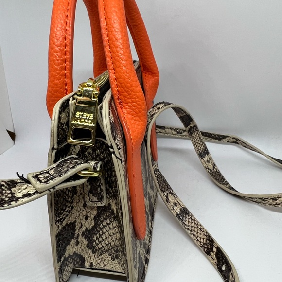 Mini bags Steve Madden. Color imitation python, orange et Gold, intérieur noir. - Picture 4 of 8